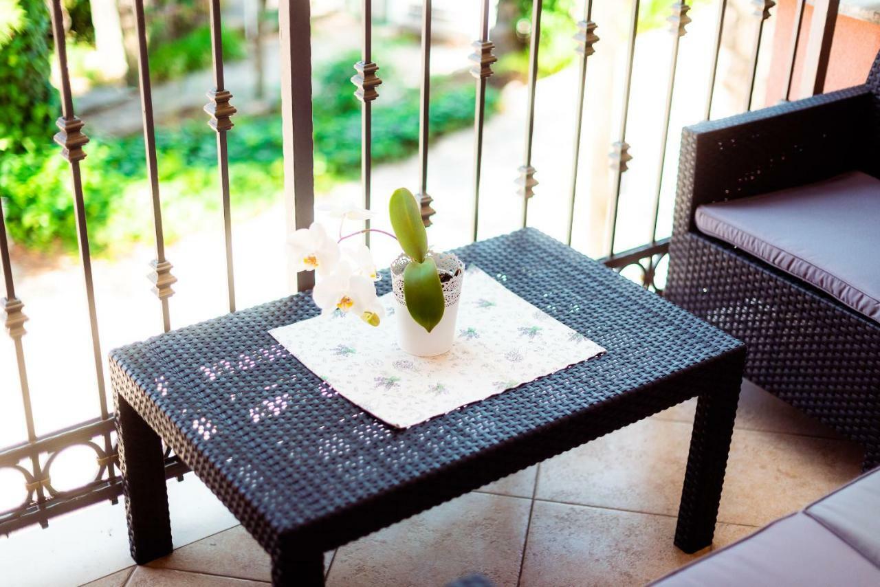 Apartmani Marina Klek Bagian luar foto