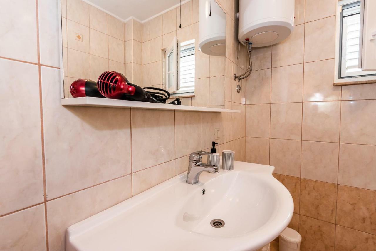 Apartmani Marina Klek Bagian luar foto