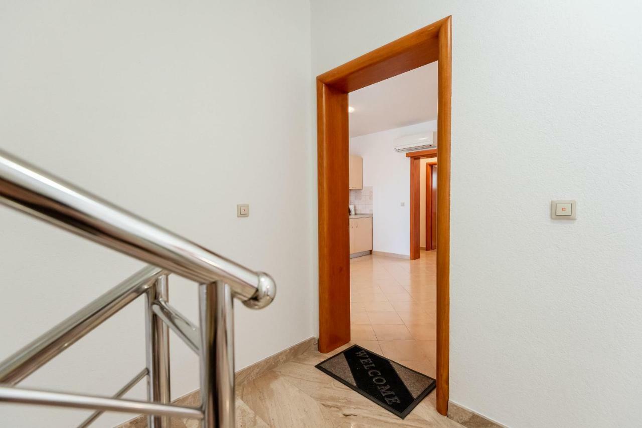 Apartmani Marina Klek Bagian luar foto