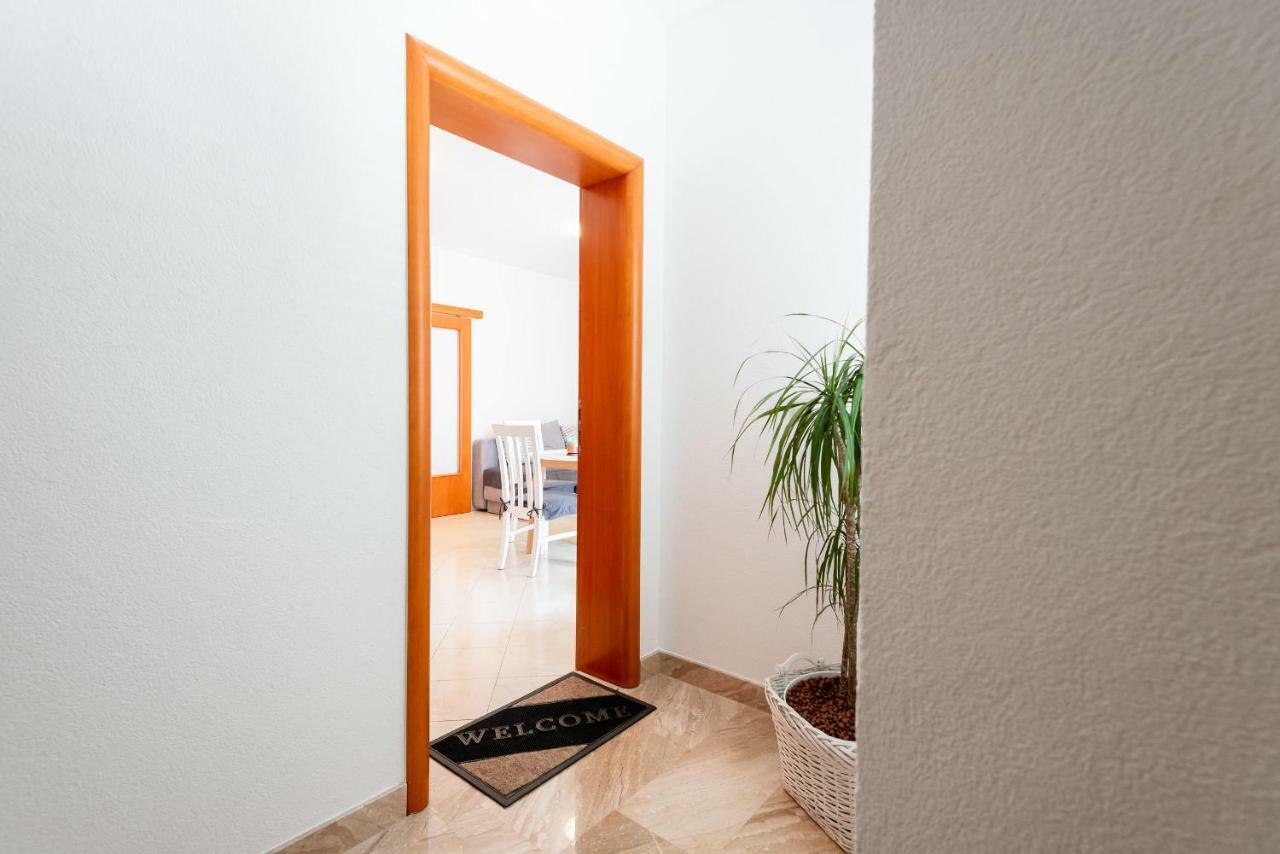 Apartmani Marina Klek Bagian luar foto