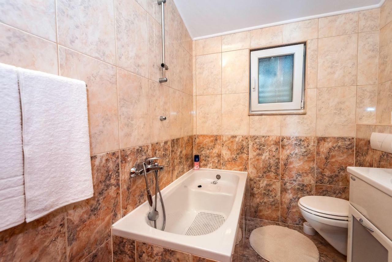 Apartmani Marina Klek Bagian luar foto