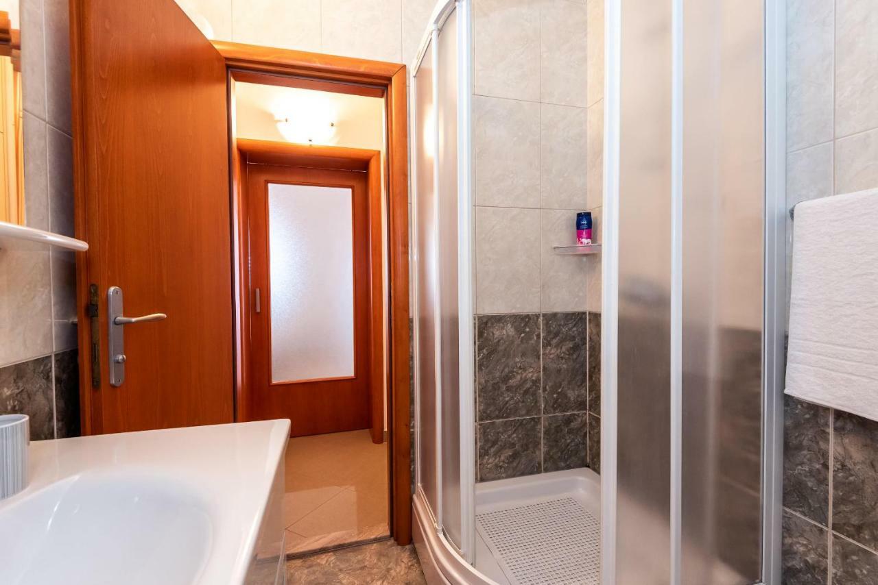 Apartmani Marina Klek Bagian luar foto