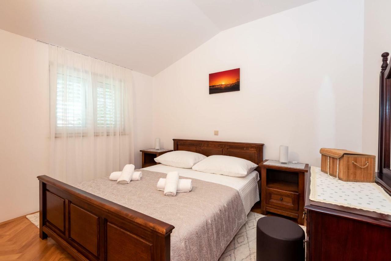 Apartmani Marina Klek Bagian luar foto