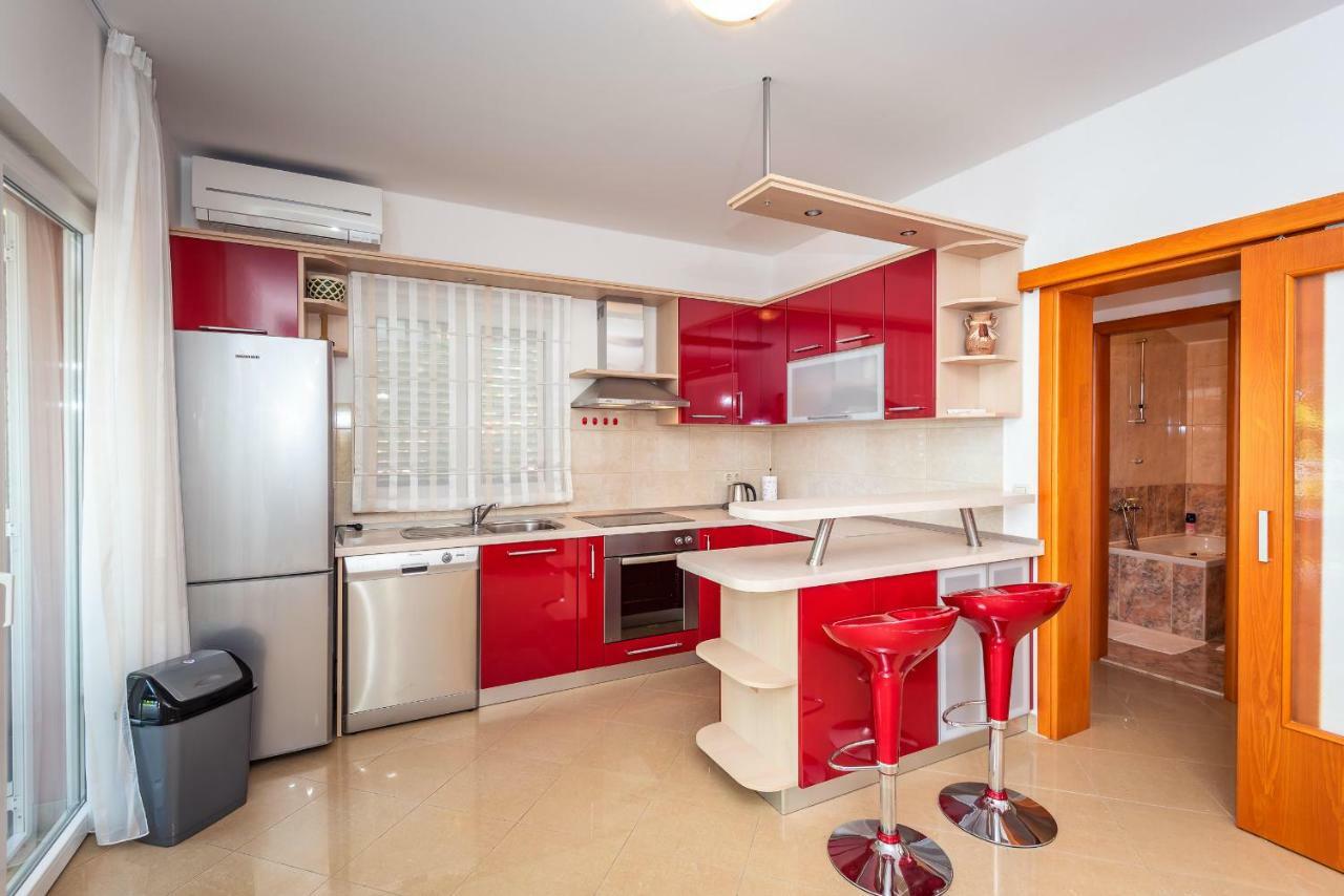 Apartmani Marina Klek Bagian luar foto