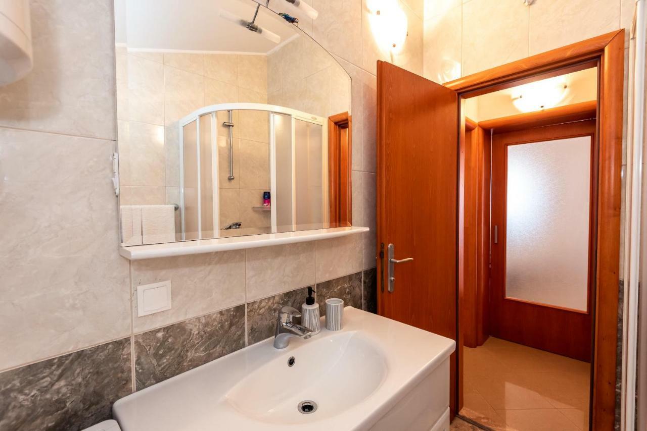 Apartmani Marina Klek Bagian luar foto